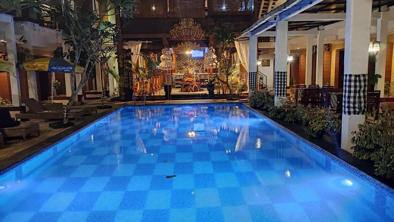 Mirabell Hotel & Convention Hall Malang Exterior foto