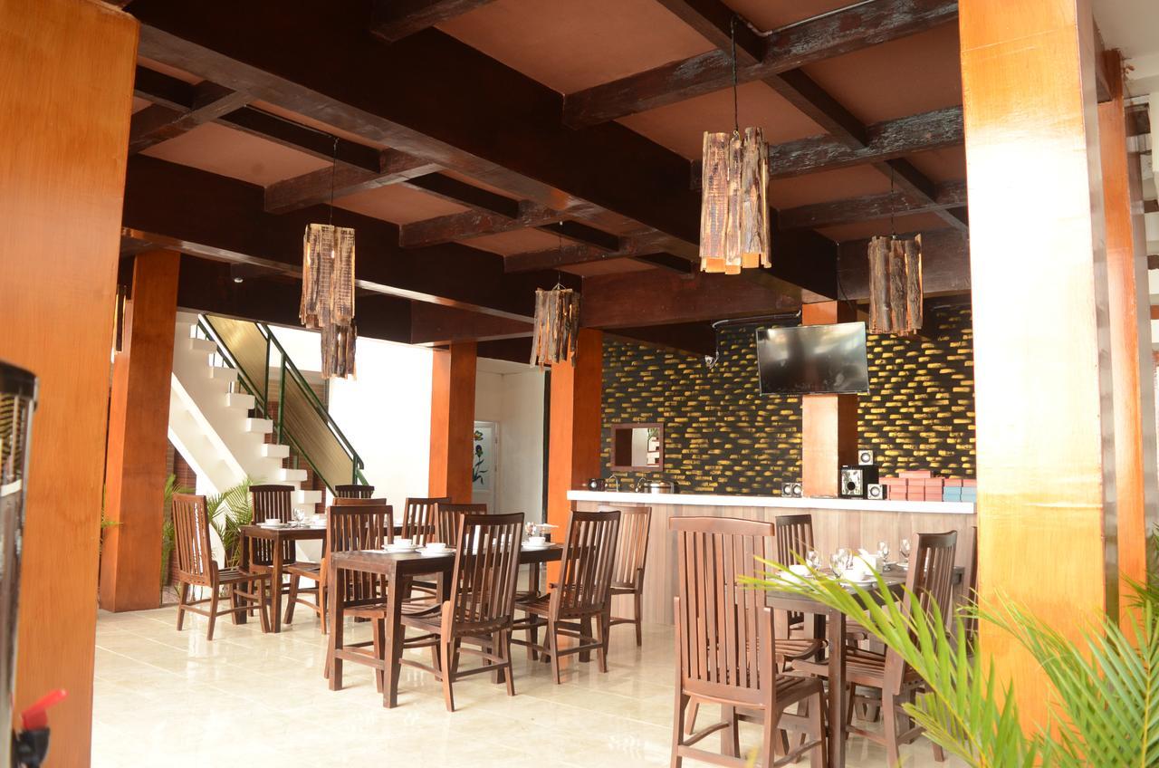 Mirabell Hotel & Convention Hall Malang Exterior foto